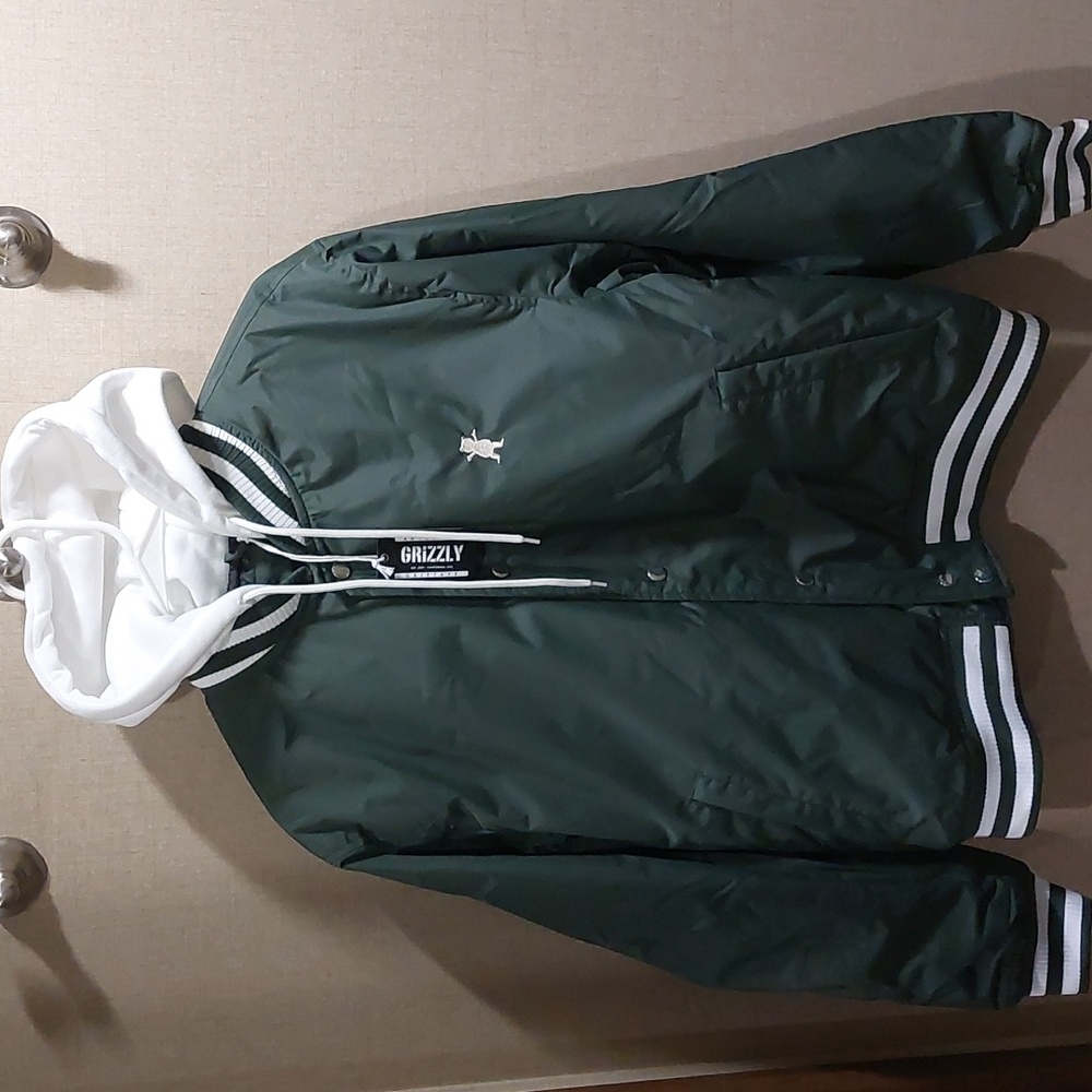 Grizzly Bomber Jacket (NWT) Size S